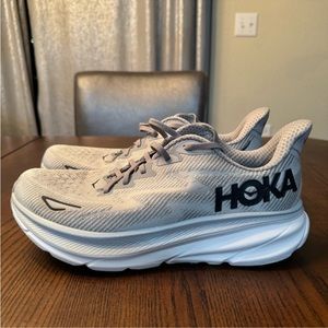 Hoka One Clifton 9
